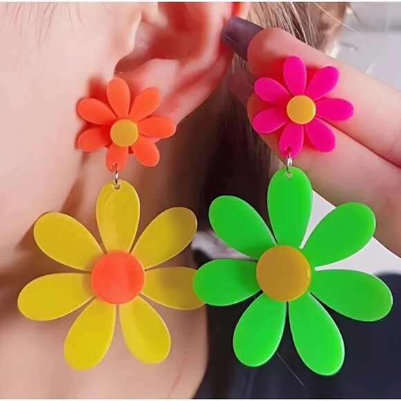 Groovy 60s 70s plastic yellow flower daisy earrings - Picture 2 of 5